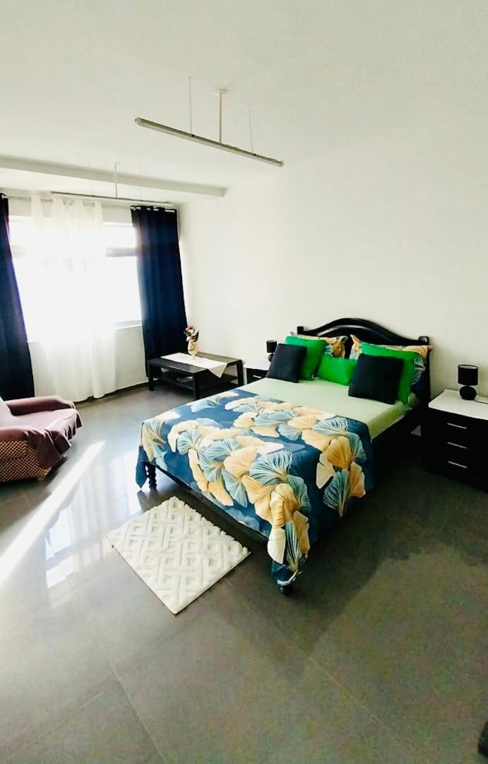 Cozy Home With Terrace Views! Понта-ду-Сол Экстерьер фото